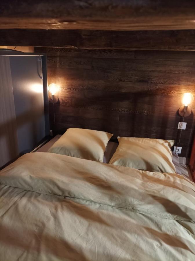Chorni Vivtsy Apartment Chernivtsi Luaran gambar