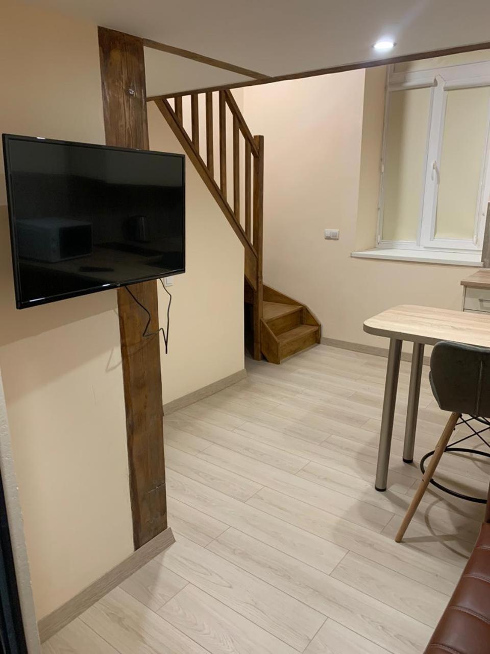 Chorni Vivtsy Apartment Chernivtsi Luaran gambar