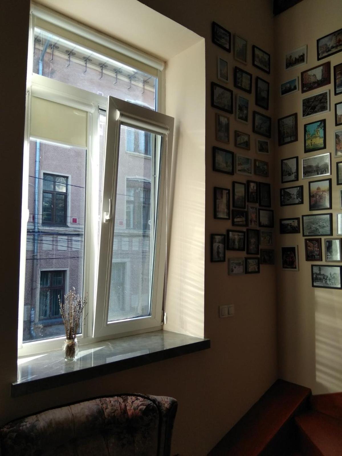 Chorni Vivtsy Apartment Chernivtsi Luaran gambar